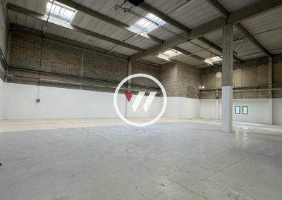 LOCAL D’ACTIVITÉ – A LOUER RARE SUR LE SECTEUR