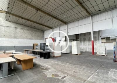 OPPORTUNIT&Eacute; RARE  LOCAL D&rsquo;ACTIVIT&Eacute; DE 1 200 m&sup2; &Agrave; VITROLLES